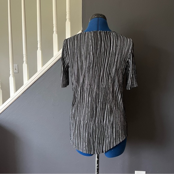 VINCE black and white women’s blouse - Picture 4 of 6